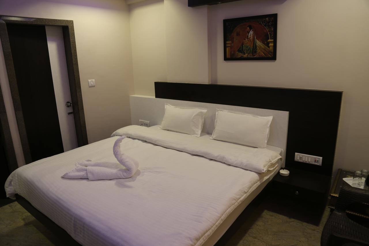 Hotel Marwar Excellency Mahāmandir Exteriér fotografie