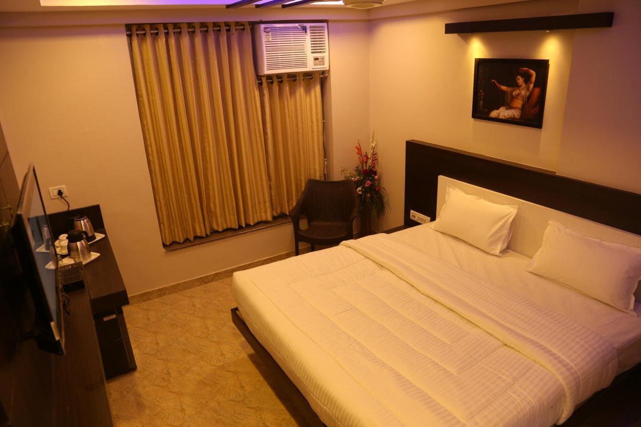 Hotel Marwar Excellency Mahāmandir Exteriér fotografie